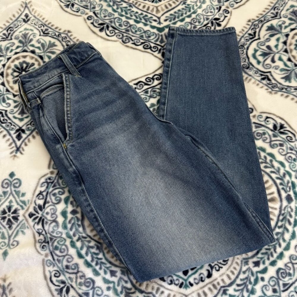 Hollister Ultra High Rise, Vintage Stretch Straight Leg Jeans